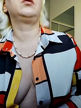 VikaKing online show from 11.22.25