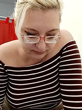 Snapshot of VikaKing chatting on 01.31.26 VikaKing online show from 01.31.26