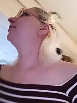 Snapshot of VikaKing chatting on 02.12.26 VikaKing online show from 02.12.26