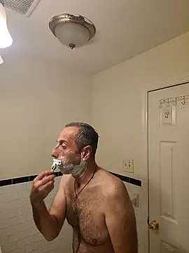 Snapshot of NY-DuDu chatting on 11.15.25 NY-DuDu online show from 11.15.25