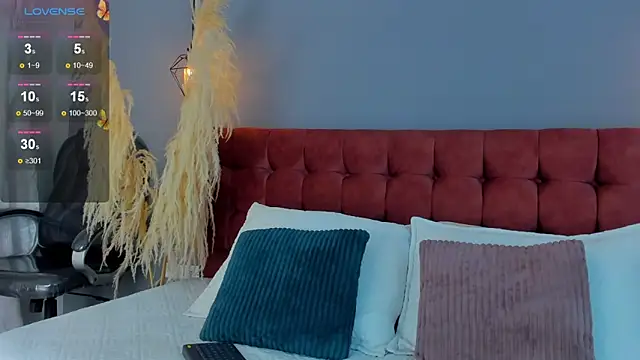 Tania 77  online show from 02.17.26