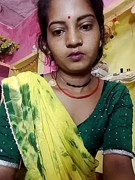 Snapshot of Hot_bbbb chatting on 10.03.25 Hot bbbb online show from 10.03.25