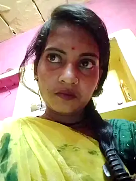 Snapshot of Hot_bbbb chatting on 10.07.25 Hot bbbb online show from 10.07.25