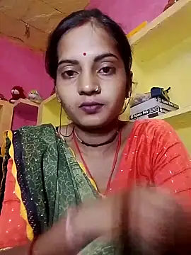 Snapshot of Hot_bbbb chatting on 10.16.25 Hot bbbb online show from 10.16.25