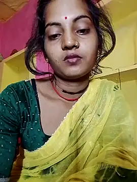 Snapshot of Hot_bbbb chatting on 10.17.25 Hot bbbb online show from 10.17.25