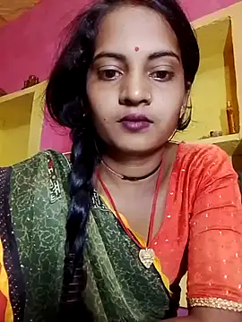 Snapshot of Hot_bbbb chatting on 10.18.25 Hot bbbb online show from 10.18.25