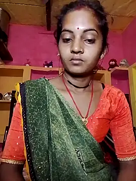 Snapshot of Hot_bbbb chatting on 10.20.25 Hot bbbb online show from 10.20.25