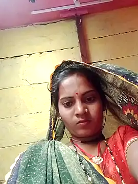 Snapshot of Hot_bbbb chatting on 10.22.25 Hot bbbb online show from 10.22.25