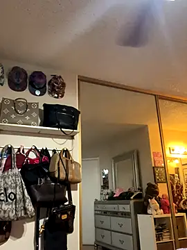 Chicagobabe online show from 09.27.25