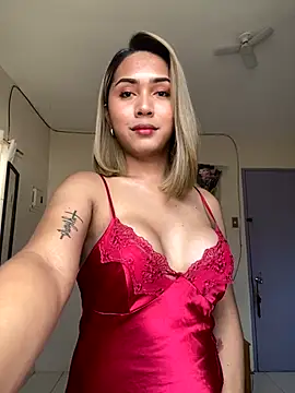 Snapshot of IvoryKath chatting on 11.02.25 IvoryKath online show from 11.02.25