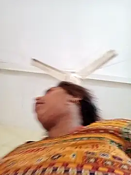 Hot crety online show from 10.30.25