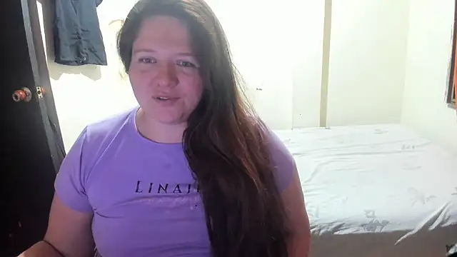 Snapshot of Daphne_girlsex chatting on 09.18.25 Daphne girlsex online show from 09.18.25