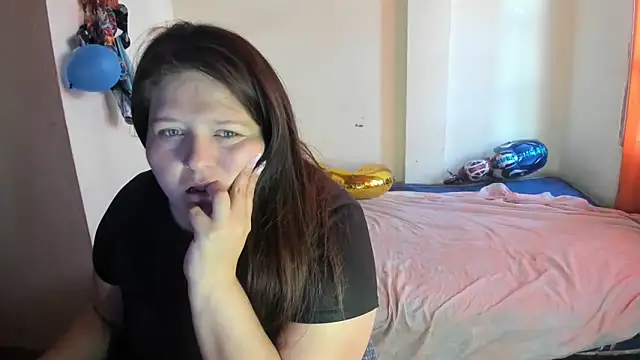 Snapshot of Daphne_girlsex chatting on 09.25.25 Daphne girlsex online show from 09.25.25