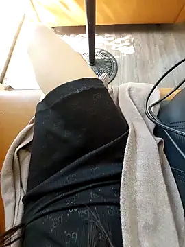 meomeocute online show from 11.23.25