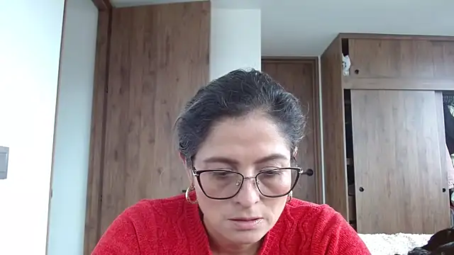 linda-mature43 online show from 09.10.25