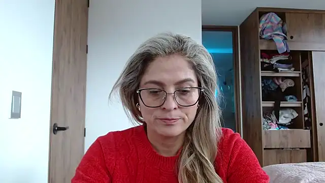 linda-mature43 online show from 09.15.25