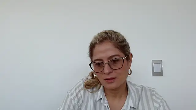 linda-mature43 online show from 09.22.25