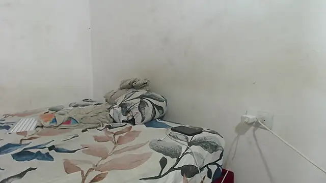 Snapshot of couplehotfantasies chatting on 10.09.25 couplehotfantasies online show from 10.09.25