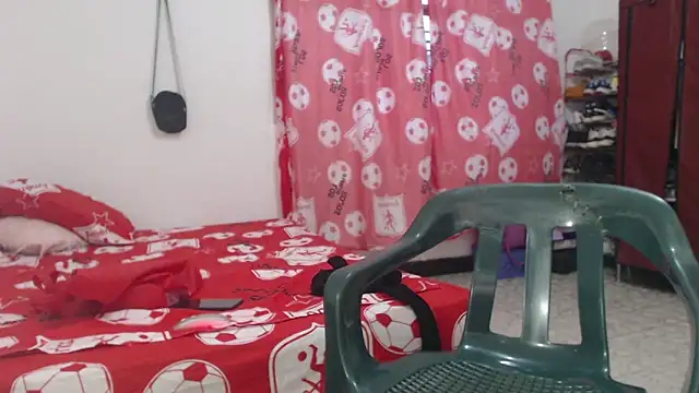 Snapshot of couplehotfantasies chatting on 10.10.25 couplehotfantasies online show from 10.10.25