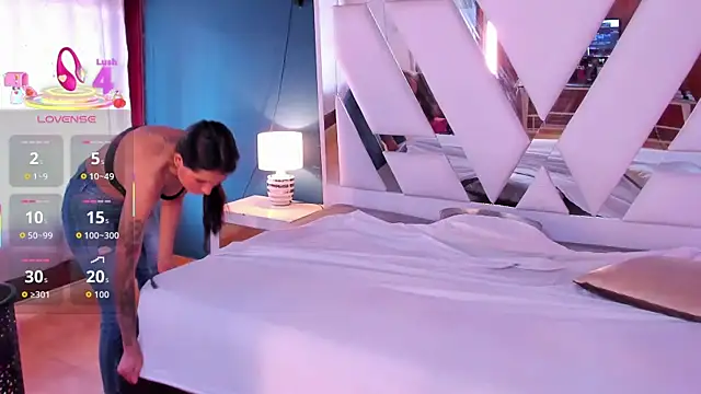 mia kinky1 online show from 10.27.25