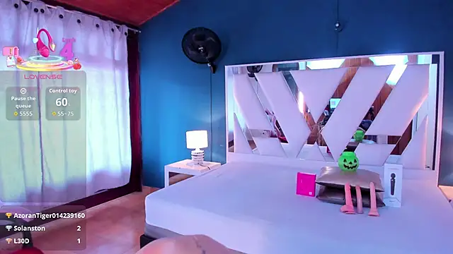 mia kinky1 online show from 10.31.25