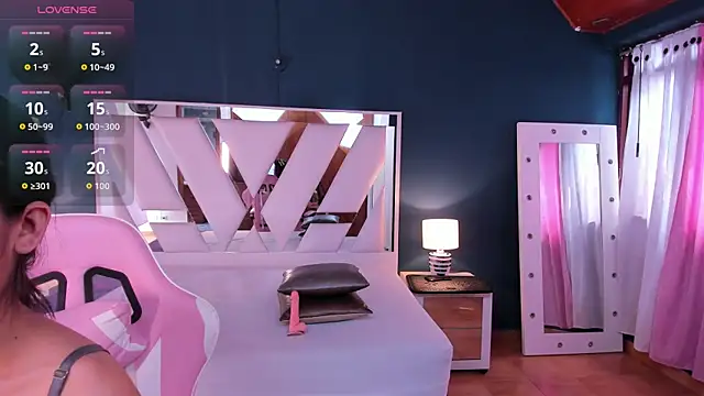 mia kinky1 online show from 11.04.25