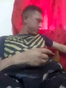 Snapshot of Franswat95 chatting on 10.19.25 Franswat95 online show from 10.19.25