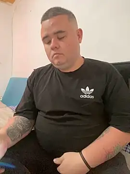 Snapshot of Chimbo-1996 chatting on 09.30.25 Chimbo-1996 online show from 09.30.25