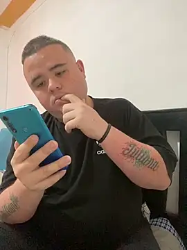 Snapshot of Chimbo-1996 chatting on 10.01.25 Chimbo-1996 online show from 10.01.25