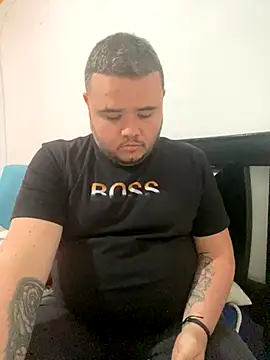 Snapshot of Chimbo-1996 chatting on 10.18.25 Chimbo-1996 online show from 10.18.25