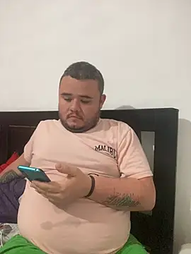 Snapshot of Chimbo-1996 chatting on 10.21.25 Chimbo-1996 online show from 10.21.25