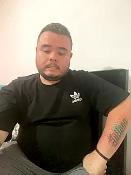 Snapshot of Chimbo-1996 chatting on 10.22.25 Chimbo-1996 online show from 10.22.25