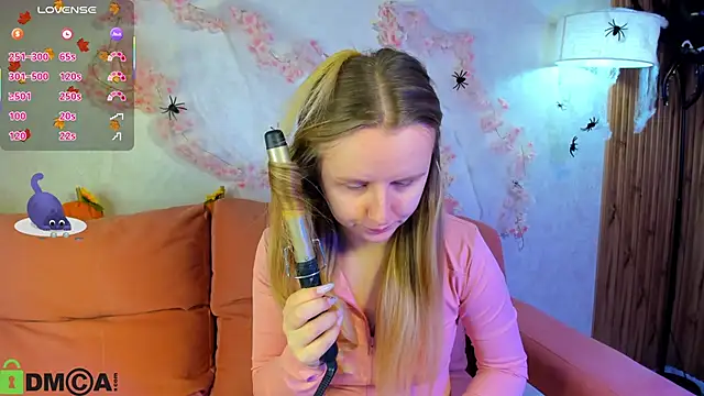 Rina Panic online show from 10.21.25