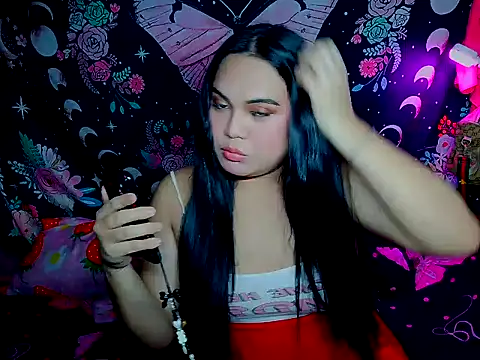 Snapshot of YourThicc_bella chatting on 05.17.26 YourThicc bella online show from 05.17.26