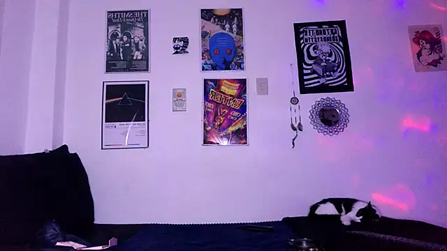 plutonbluemooon333 online show from 10.30.25