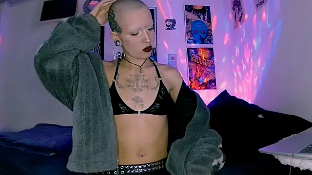 plutonbluemooon333 online show from 04.21.26