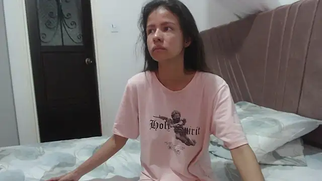 nathaly jones  online show from 03.05.26