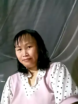 Snapshot of maple694 chatting on 10.03.25 maple694 online show from 10.03.25