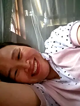 Snapshot of maple694 chatting on 10.04.25 maple694 online show from 10.04.25