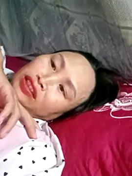 Snapshot of maple694 chatting on 10.09.25 maple694 online show from 10.09.25