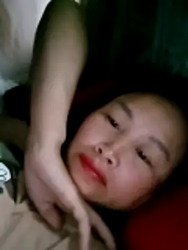 Snapshot of maple694 chatting on 10.14.25 maple694 online show from 10.14.25