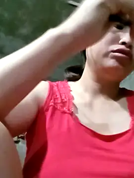 Snapshot of maple694 chatting on 10.17.25 maple694 online show from 10.17.25