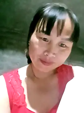 Snapshot of maple694 chatting on 10.19.25 maple694 online show from 10.19.25