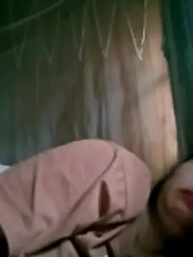 Snapshot of maple694 chatting on 10.28.25 maple694 online show from 10.28.25