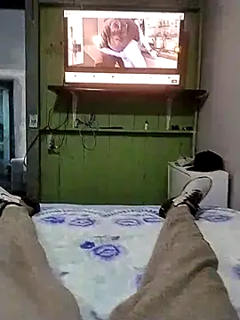 Snapshot of 12dery chatting on 09.13.25 12dery online show from 09.13.25