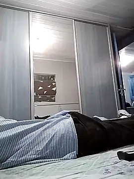 Snapshot of 12dery chatting on 09.19.25 12dery online show from 09.19.25