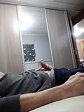 Snapshot of 12dery chatting on 09.29.25 12dery online show from 09.29.25