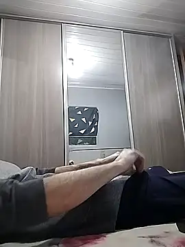 Snapshot of 12dery chatting on 10.09.25 12dery online show from 10.09.25