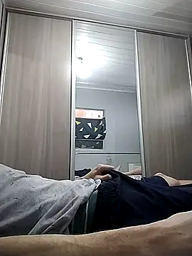 Snapshot of 12dery chatting on 10.12.25 12dery online show from 10.12.25