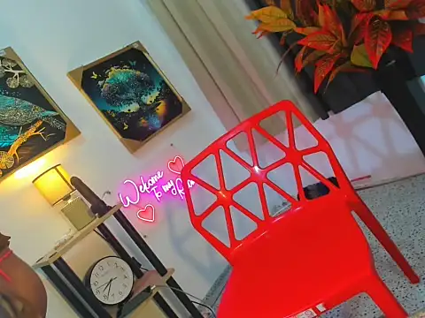 yourmochaloca69 online show from 11.17.25